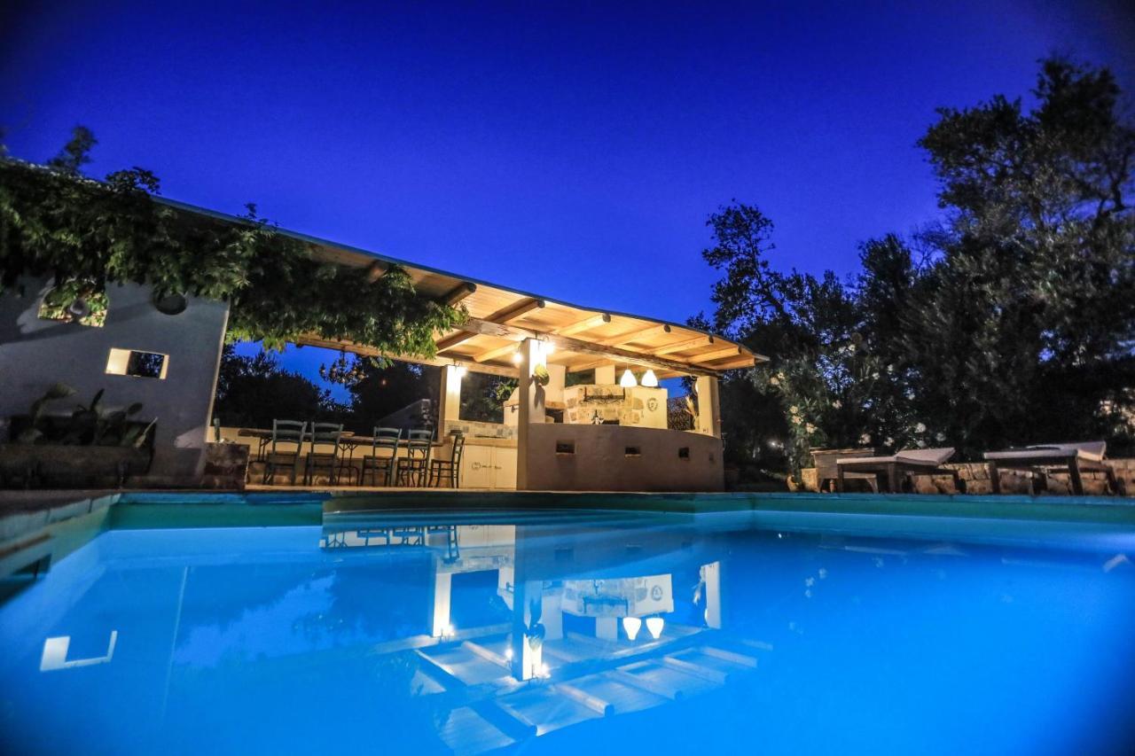 Trulli Il Geco Sognante Villa Ceglie Messapica Exteriör bild